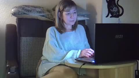 ellajohnsonx online show from March 22, 5:19 pm