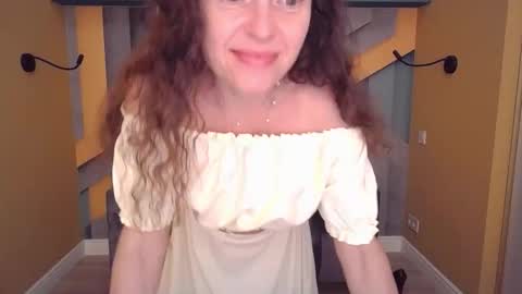 EllaLongs online show from May 23, 11:41 am