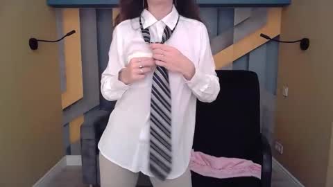 EllaLongs online show from January 15, 1:28 pm