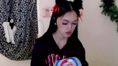 ELLA online show from November 2, 10:18 am