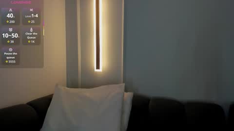 Ella online show from November 7, 12:00 pm