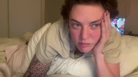 ellebardot online show from April 12, 7:22 am