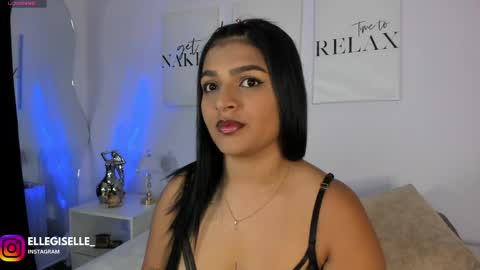 Yiss online show from May 25, 3:49 am