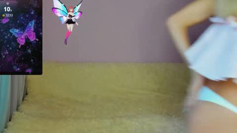 Snapshot of ellen_ross chatting on September 24, 1:59 am Ellen online show from September 24, 1:59 am