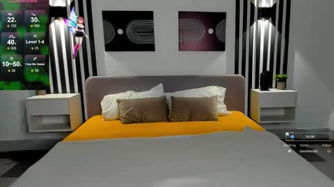 Snapshot of ellen_ross chatting on September 11, 1:17 am Ellen online show from September 11, 1:17 am