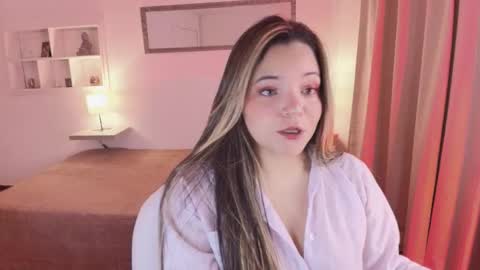 elli_snow online show from January 7, 3:10 am