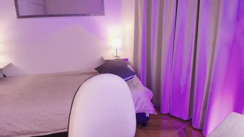 elli_snow online show from January 8, 3:43 am