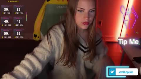 Ellie online show from February 18, 2:21 am