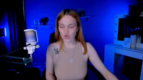 Ellie online show from October 2, 1:32 am