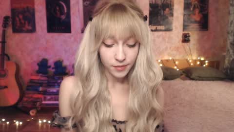 ellie_friendly online show from January 17, 12:53 am