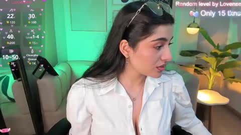  Ellie Jhonson  online show from October 29, 1:32 am