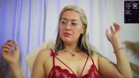 Ellie Ramos online show from January 12, 1:27 pm