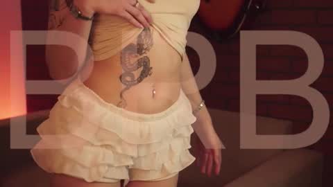 elliecutes online show from February 7, 8:40 am