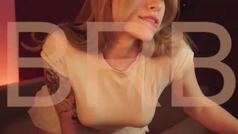 elliecutes online show from October 6, 8:31 am