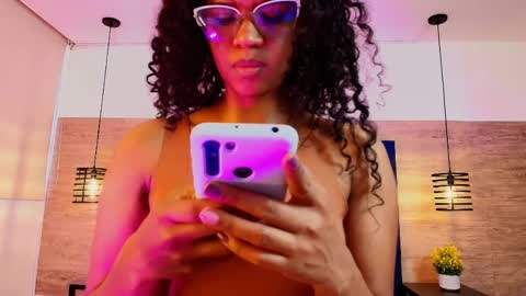 elliee_alves online show from May 9, 5:37 pm