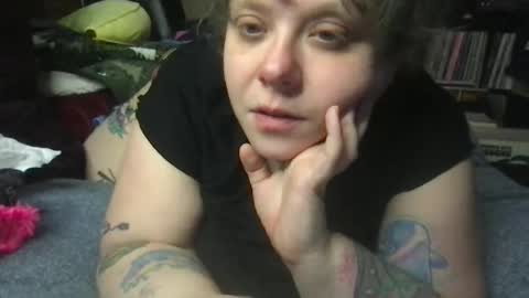 Ellie Louise online show from November 13, 5:17 am