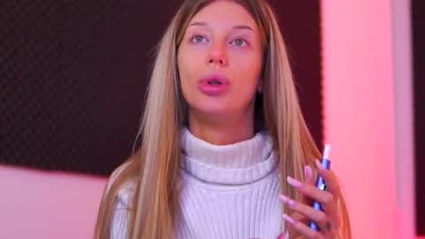 Ellie online show from January 7, 4:05 am