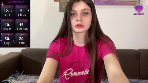 Snapshot of elliewalkersdreamgirl chatting on March 5, 5:08 pm Effie1818 online show from March 5, 5:08 pm