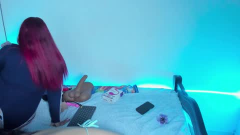 Ellope online show from October 23, 12:05 am