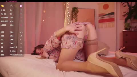 Elly online show from December 16, 10:26 pm