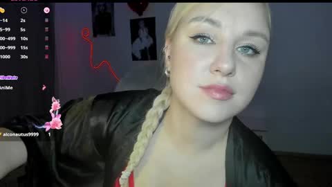 Elly online show from May 12, 7:42 pm