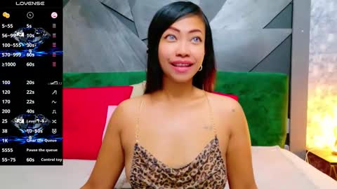 ellyaquinn online show from September 23, 8:23 am