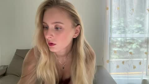 ellykeyofficial online show from August 2, 4:32 pm