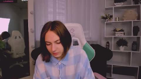 elma_lily online show from November 5, 7:35 am