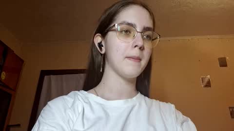 Kate online show from March 19, 2:43 pm