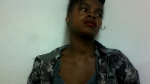 elodie228680 online show from July 6, 3:03 pm