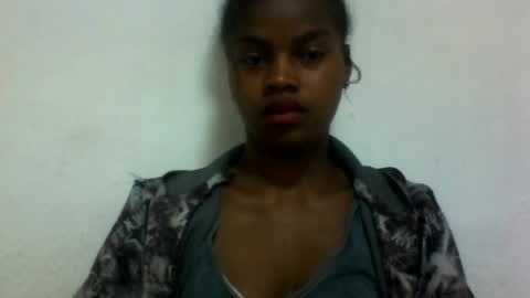 elodie228680 online show from July 6, 5:56 am