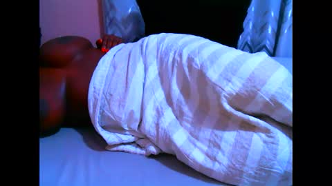 elodielynn online show from May 4, 3:43 am