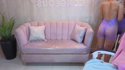 Elody  online show from October 15, 3:42 am