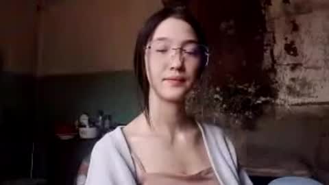 Elara online show from May 25, 3:27 am
