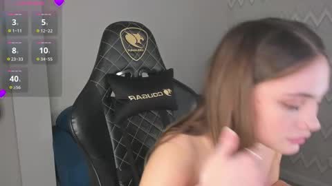 elsa_carterr online show from October 15, 9:23 am