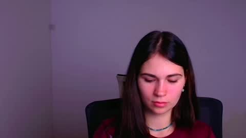 Elsa online show from December 18, 7:19 pm
