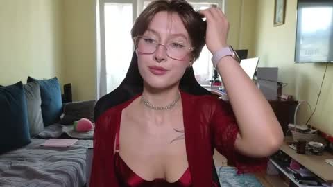 elsaangel online show from April 24, 8:39 am