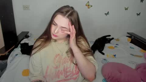 Elsa online show from May 17, 8:41 pm