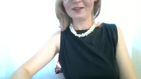 ElsaMartinez online show from September 24, 2:38 pm