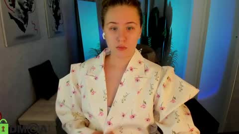 Elsie online show from May 4, 1:31 am