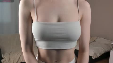 Snapshot of elswythbareford chatting on September 14, 8:23 am Elizabeth online show from September 14, 8:23 am