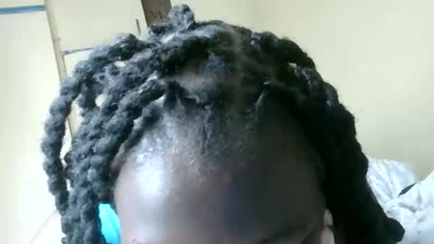 Snapshot of elvier_pretty chatting on October 18, 8:17 am flo online show from October 18, 8:17 am