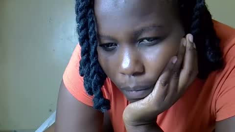 Snapshot of elvier_pretty chatting on October 19, 8:27 am flo online show from October 19, 8:27 am