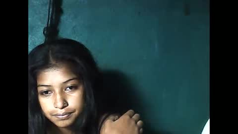 elynah195043 online show from May 19, 4:47 pm