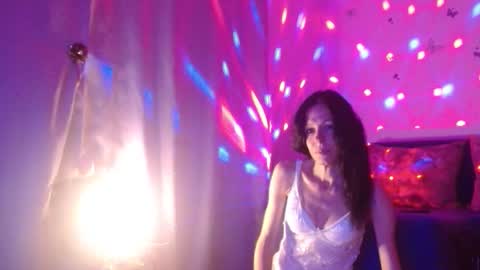 Elisa online show from October 17, 6:44 pm