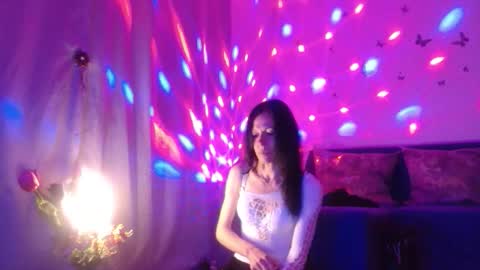Elisa online show from May 16, 5:34 pm