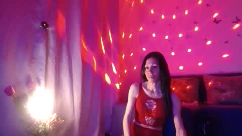 Elisa online show from May 5, 7:06 pm