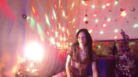 Elisa online show from December 18, 10:14 pm