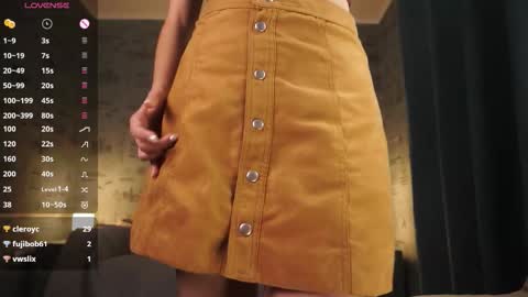  Emily online show from November 9, 9:44 pm