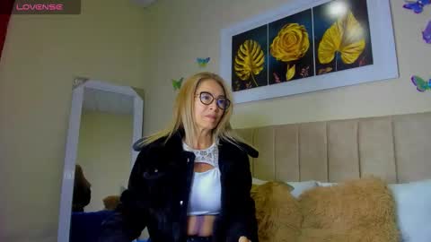 ema garcia  online show from October 5, 11:59 am